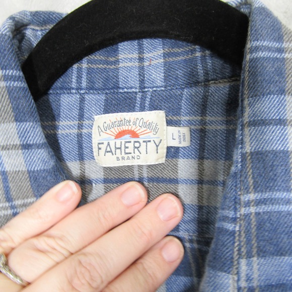 Faherty Shirt Men's Size Large Long Sleeve Plaid Flannel Blue Grey - Picture 4 of 9
